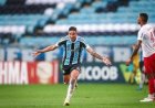 Grêmio goleia Bragantino e respira no Campeonato Brasileiro